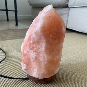 Himalayan salt lamp